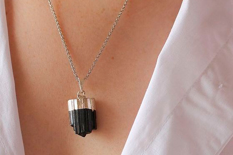 Collares