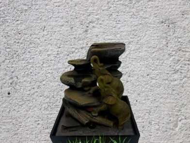 AM03